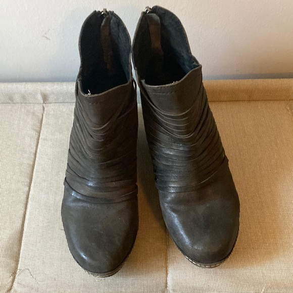 Antelope Booties - Picture 1 of 4